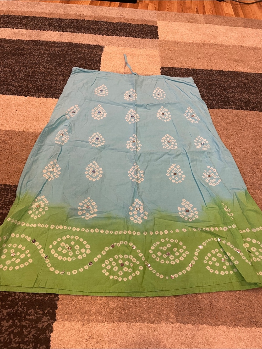 Old Navy Blue-to-Green Ombre Maxi Skirt with White Motif